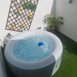 chalet-con-jacuzzi-climatizado-barbacoa-y-cerca-de-la-playa.in-canary-islands.com/