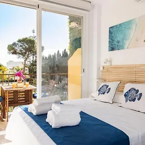 enjoy-la-carihuela-beach-at-4-min-terrace-pool.hotelsinnerja.org/